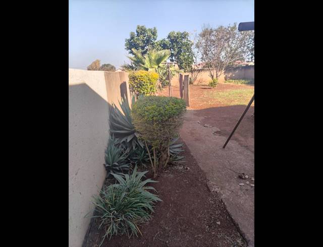 2 BEDROOM HOUSE FOR SALE IN SOSHANGUVE XX